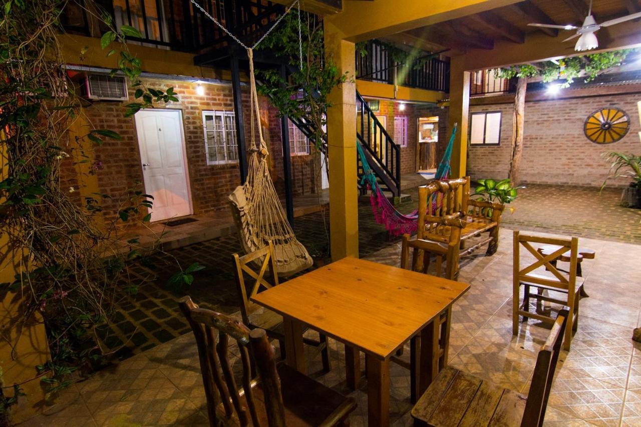 Posada Los Tajibos プエルト・イグアス エクステリア 写真